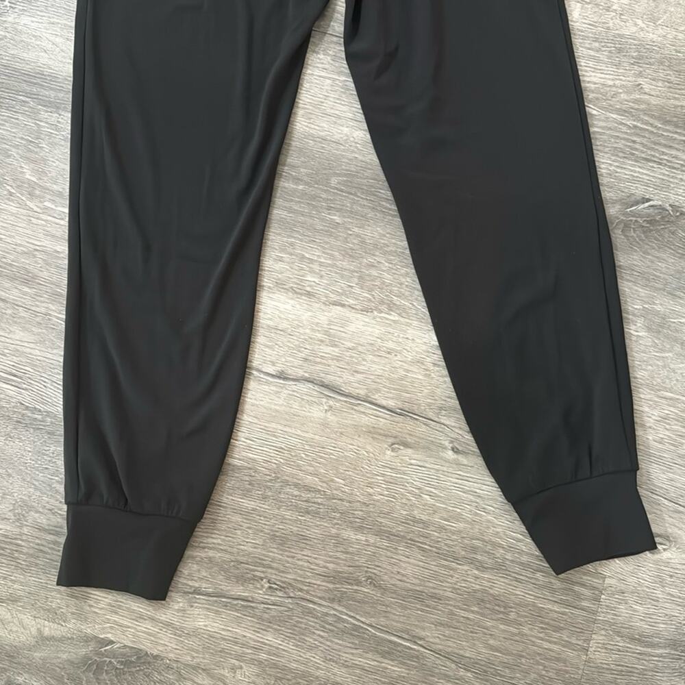 Athleta Salutation Black Lightweight Comfy Jogger in Powervita Size Medium - Picture 8 of 14